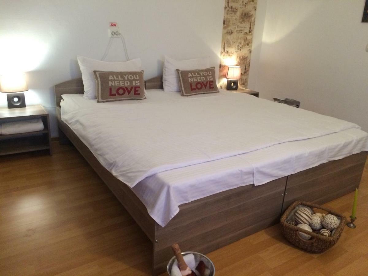 Hotel Casa Julius Constanţa Esterno foto